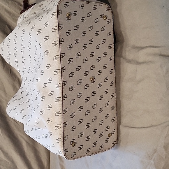 Dooney & Bourke Gretta Large Barlow Bag - Picture 10 of 10